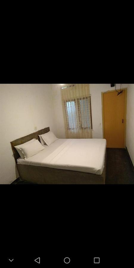 Sinharaja Hostel 114 Deniyaya Szoba fotó